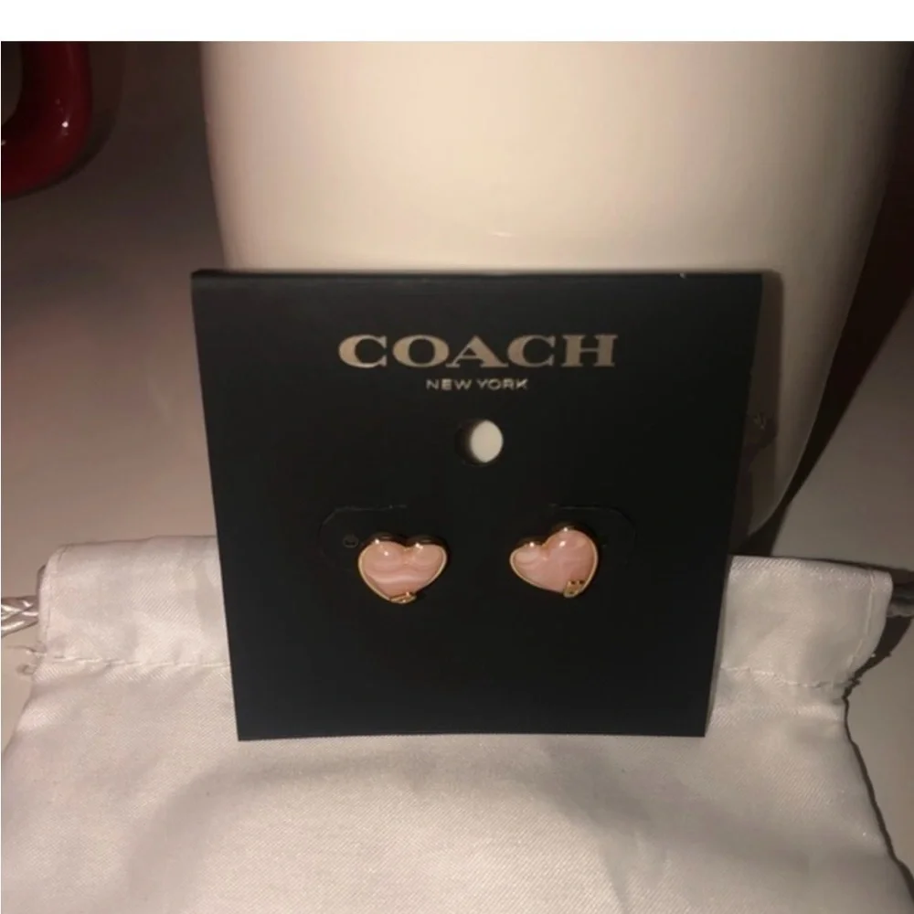 Coach Enamel Heart Stud Earrings Gold Tone C Logo Pink Heart Earring NWT​​​​​​​​ - Picture 3 of 5